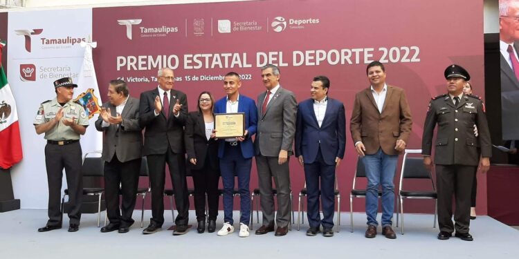 Felicita rector a atletas de la UAT reconocidos en el Premio Estatal del Deporte 2022