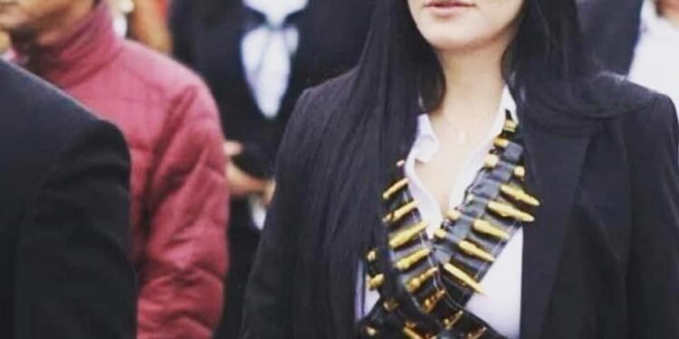 Maki y Nataly dan nota chusca.