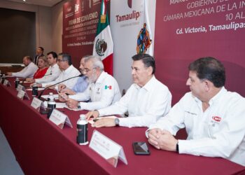 Acuerda Gobierno de Tamaulipas y constructores eficientar obras