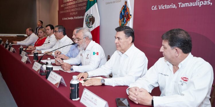 Acuerda Gobierno de Tamaulipas y constructores eficientar obras