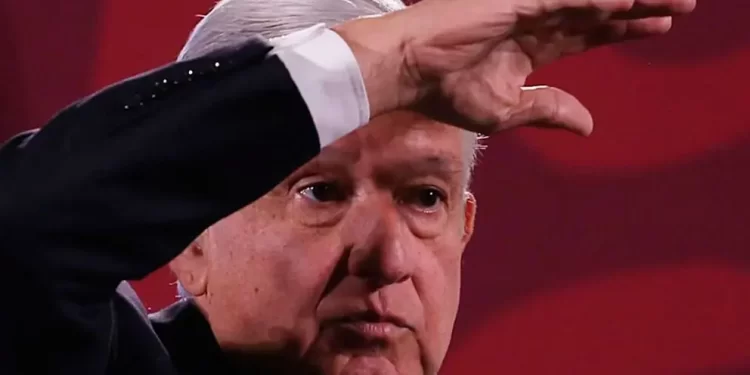 Dan ‘aventón’ a AMLO en avión que disfrutó Lozoya