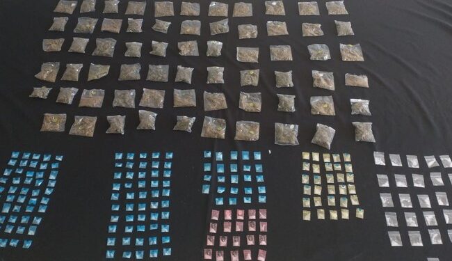 Guardia Nacional asegura dosis de aparente crystal, marihuana y LSD