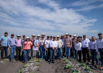 Preside rector ceremonia del Día del Agrónomo y firma de convenios UAT-Empresa