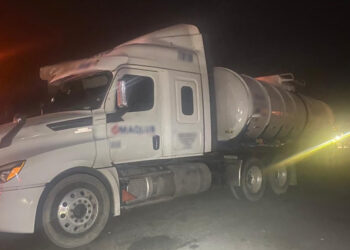 Guardia Nacional asegura en Tabasco, tractocamión con aproximadamente 63 mil litros de probable huachicol