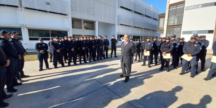 Entrega USJT más elementos capacitados en readiestramiento policial con énfasis en derechos humanos.