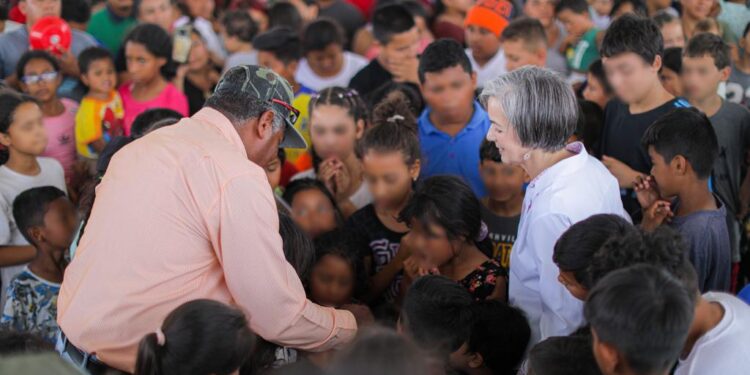 Visita María de Villarreal el albergue “Senda de Vida”