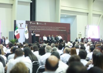 Dignifica Américo salarios de trabajadores del Estado; burócratas lo respaldan; “ahora sí nos respetan”