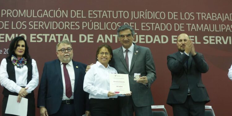 Mejora el gobierno del Estado las condiciones laborales de servidores públicos