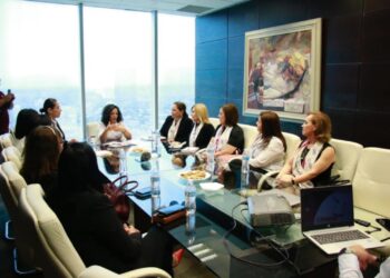 Más oportunidades de empleo para las mujeres,coincide Secretaria del Trabajo con la AMPROVIC