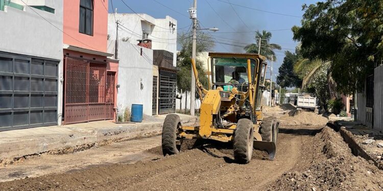 Con una inversión de 14 mdp, Secretaría de Obras Públicas de Tamaulipas rehabilita y pavimenta calles de Victoria