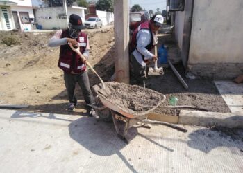 Trabaja Obras Públicas en pavimentación, rehabilitación y bacheo de calles de Madero