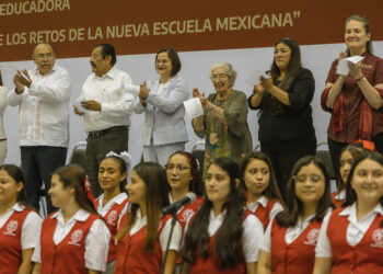 Reconoce Gobierno Educadoras del Estado