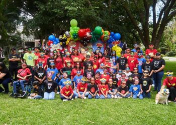 Festejan la Dra. María y el gobernador a las y los niños en Casa Tamaulipas