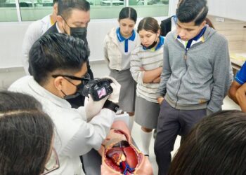 Visitas de estudiantes son eficaces para mostrar ventajas de Universidad de Justicia