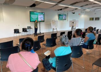 Colabora UAT en sensibilizar a productores rurales sobre la interacción del ganado y carnívoros silvestres