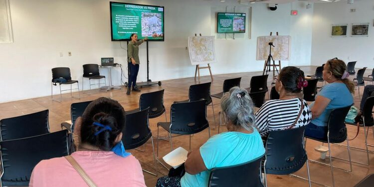 Colabora UAT en sensibilizar a productores rurales sobre la interacción del ganado y carnívoros silvestres