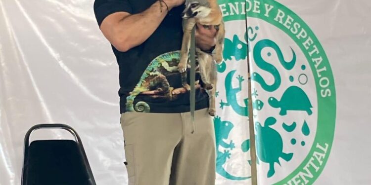 Llevan la fauna viva a escuelas de Tamaulipas