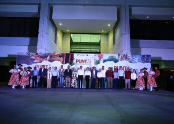 Inaugura gobernador «Punto Tamaulipas»