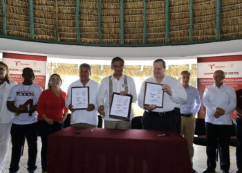 Atestigua gobernador firma de convenio entre AISTAC y gobierno de Altamira para dragar laguna; es muestra de una sociedad colaborativa, destaca