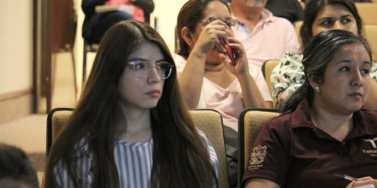 Direcciones Administrativas continúan en capacitación para mayor transparencia y eficiencia en procesos