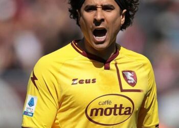 Guillermo Ochoa de nuevo en el once ideal de la Serie A