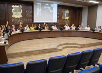 Entrega Mario López agua de Matamoros a empresa extranjera