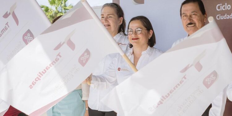 Dan banderazo de salida a la distribución de libros de texto gratuito para ciclo escolar 2023-2024