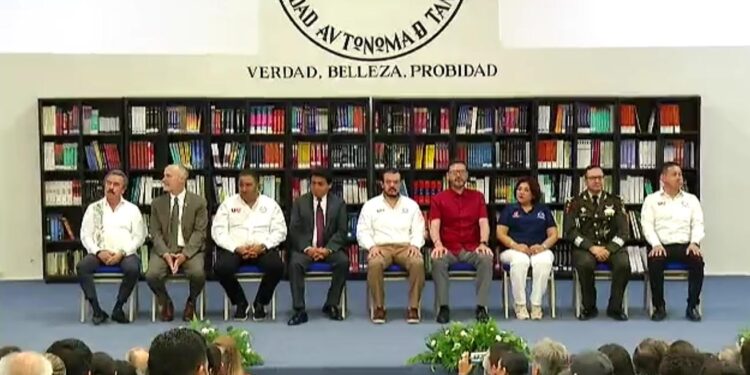 Rector de la UAT inaugura la Feria Universitaria del Libro en Nuevo Laredo