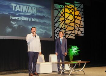 Recibe la UAT visita del embajador de Taiwán