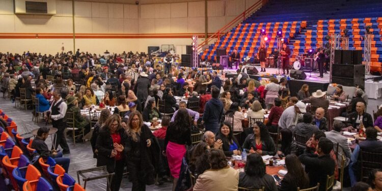 Destaca rector Dámaso Anaya compromiso de la UAT con sus trabajadores