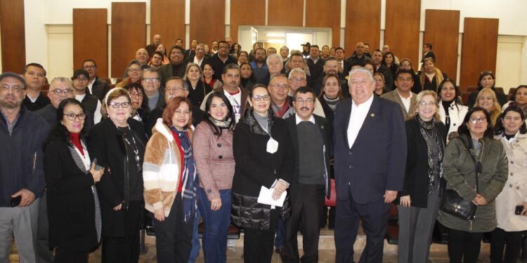 El rector Dámaso Anaya visita facultades de la UAT en el Campus Tampico
