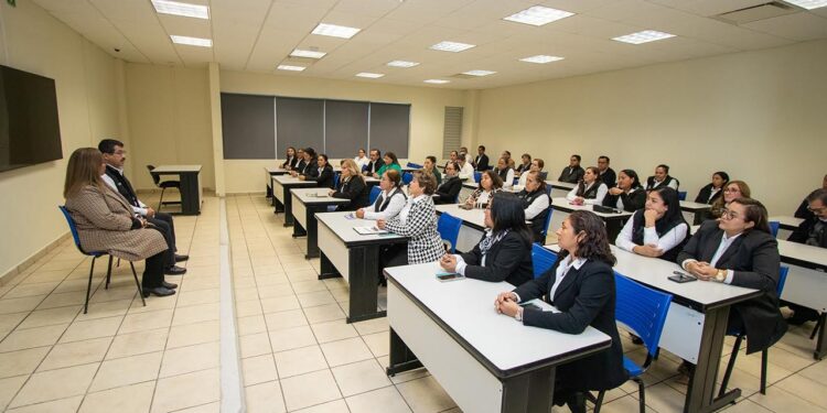 Elevar los índices académicos de la UAT es un compromiso: Dámaso Anaya