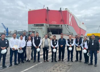 El rector Dámaso Anaya sostiene acuerdos de la UAT con el sistema portuario de Altamira