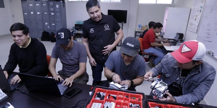 Impulsa la UAT proyectos del laboratorio de Inteligencia Artificial en el Campus Victoria