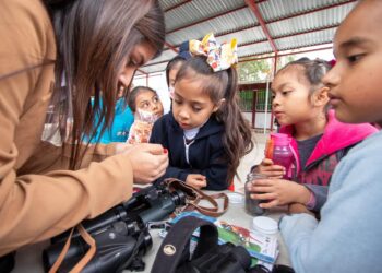 Promueve UAT actividades científicas para alumnas de escuelas primarias