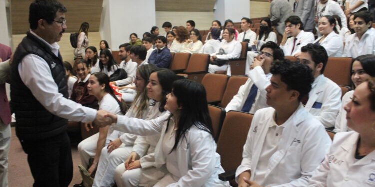 Plantean nuevos proyectos para la Facultad de Medicina de la UAT en Tampico