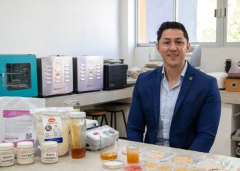Elaboran en la UAT innovadores productos derivados de la miel de abeja