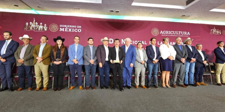 Recibe la UAT reconocimiento nacional de la Secretaría de Agricultura y Desarrollo Rural