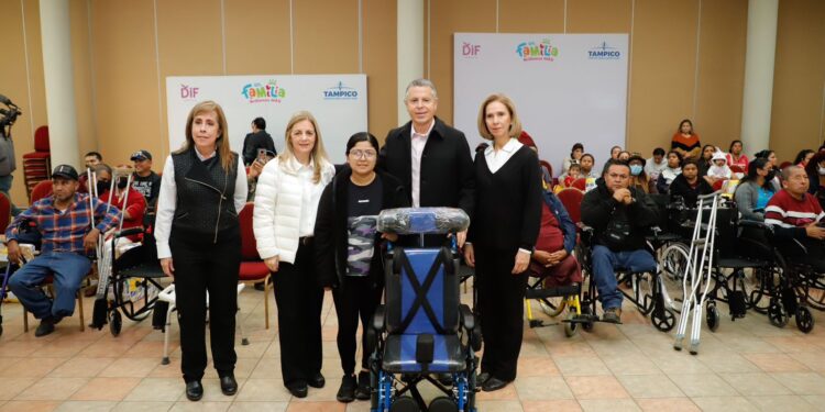 Brindan Chucho Nader y Aída Féres de Nader Apoyo Total a las Personas con Discapacidad