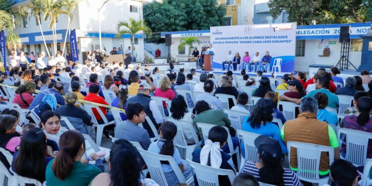 Reconoce Chucho Nader a Alumnos Triunfadores en Certamen Estatal de Escoltas