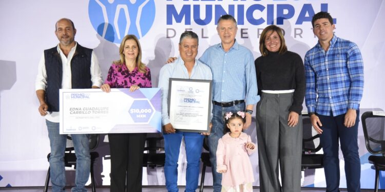 Entrega Chucho Nader Premio Municipal del Deporte a los Atletas más Destacados de Tampico