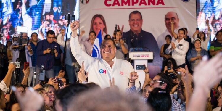 Miles de victorenses le dicen SÍ a Óscar Almaraz