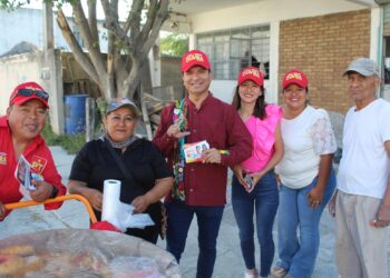 Francisco Chavira Martínez, candidato del PT al Senado, recibe caluroso recibimiento en Soto la Marina