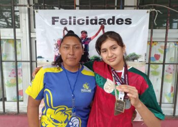 Estudiante de Matamoros gana primer lugar estatal en salto de longitud.