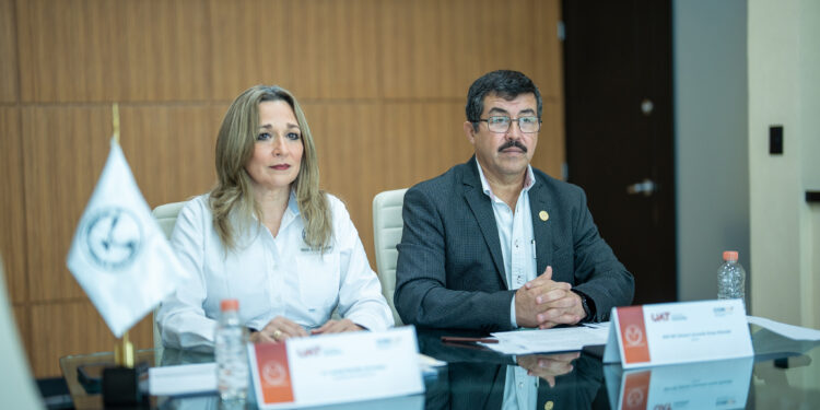 El rector Dámaso Anaya da inicio al proceso para acreditar el CEINA y bibliotecas de la UAT.