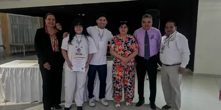 Destaca rector triunfo de emprendedores de la UAT en el certamen de la ANFECA.