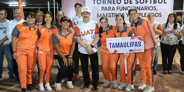 Inaugura el rector Dámaso Anaya el Torneo de softbol para Funcionarios, Maestros y Empleados de la UAT.