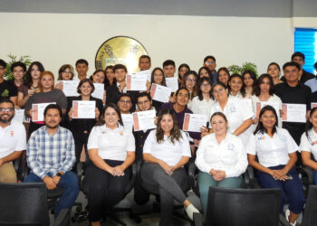 Prepa 3 de la UAT entrega la primera generación bilingüe.