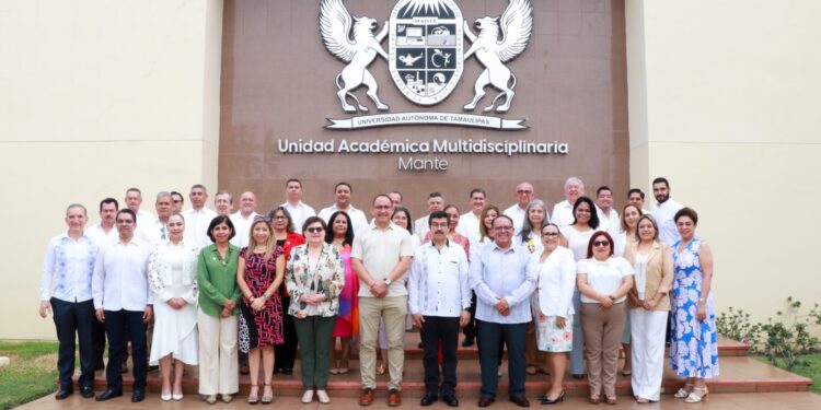 Rector de la UAT preside en la UAM Mante la reunión del Colegio de Directores.