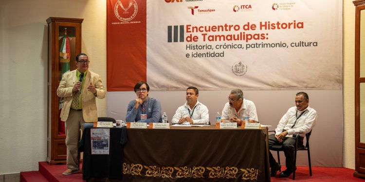 Realiza la UAT encuentro para la difusión de la historia de Tamaulipas.